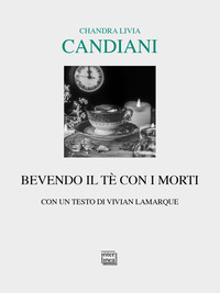BEVENDO IL TE\' CON I MORTI