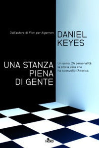 Stanza piena di gente 