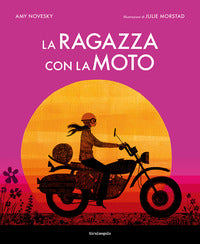 Ragazza con la moto 