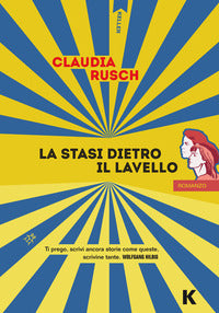 Stasi dietro il lavello 