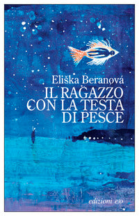 Ragazzo con la testa di pesce 